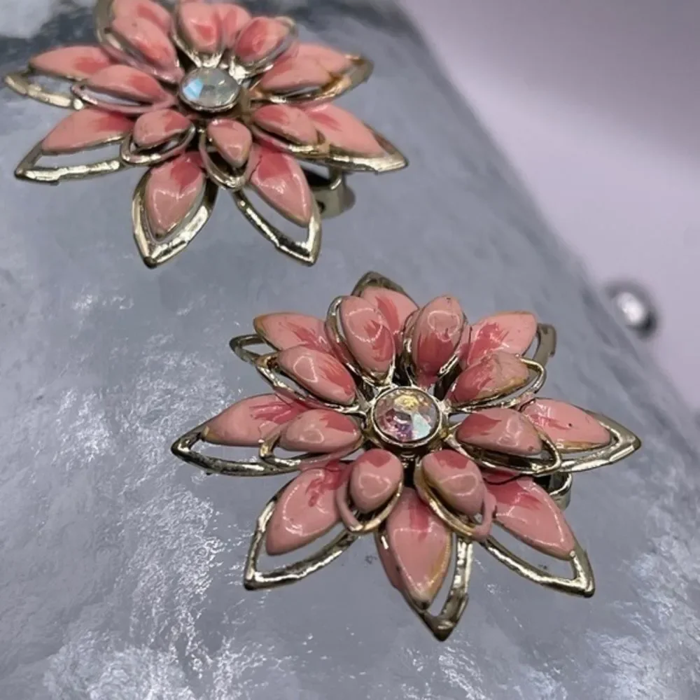 Coro Enamel Clip-On Floral Earrings - Picture 2 of 3
